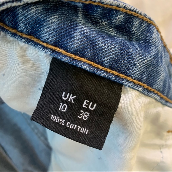 Distressed jeans - Picture 5 of 5